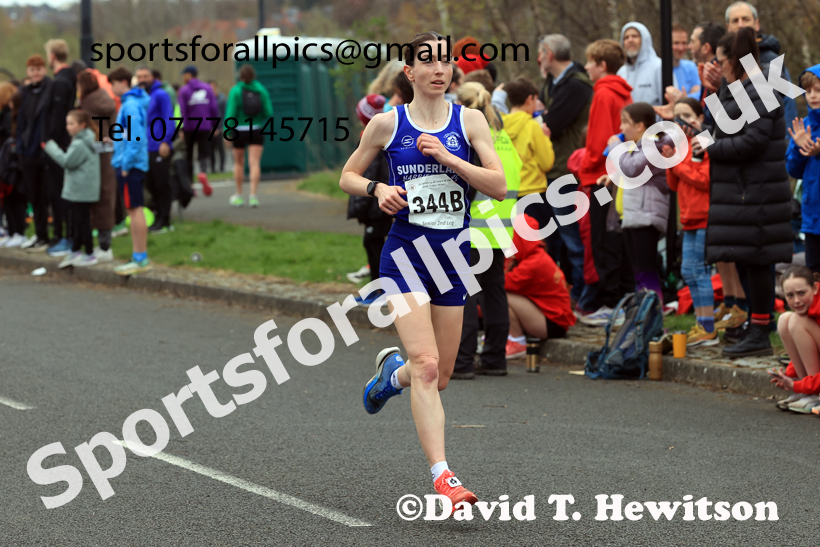 Senior Womens relay, 2026 Elswick Harriers Good Friday Road Relays and Young Athletes, Newburn,  Newcastle upon Tyne. Photo: David T. Hewitson/Sports for All Pics